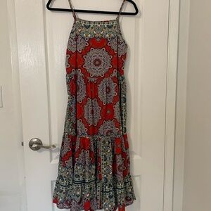 Super cute midi flowy dress